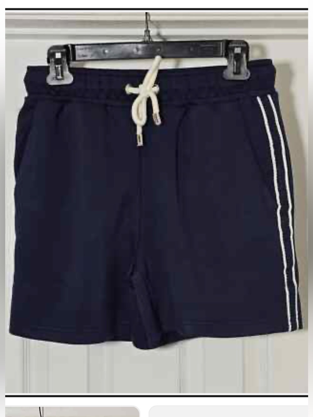 Woman’s Tahari Navy Athletic Drawstring Shorts with White Trim Size Medium